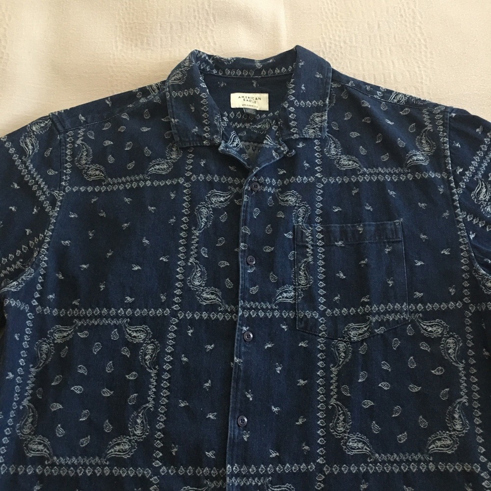 American Eagle Button Up Shirt Men's Size L Tall Blue Relaxed Bandana Paisley - Picture 8 of 16